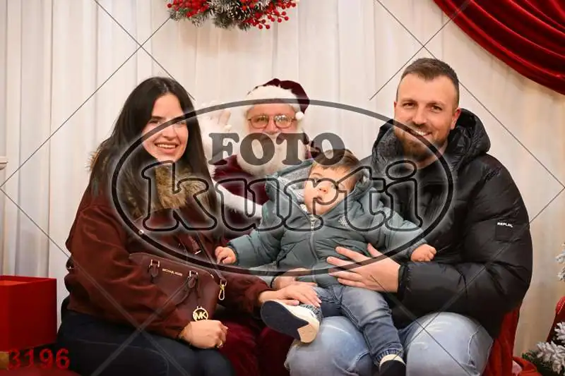 20.12. 15 00 DO 20 00 9 - FotoKurti