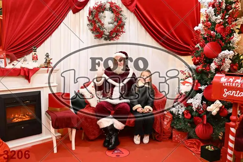 20.12. 15 00 DO 20 00 7 - FotoKurti