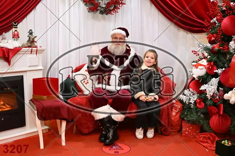 20.12. 15 00 DO 20 00 8 - FotoKurti