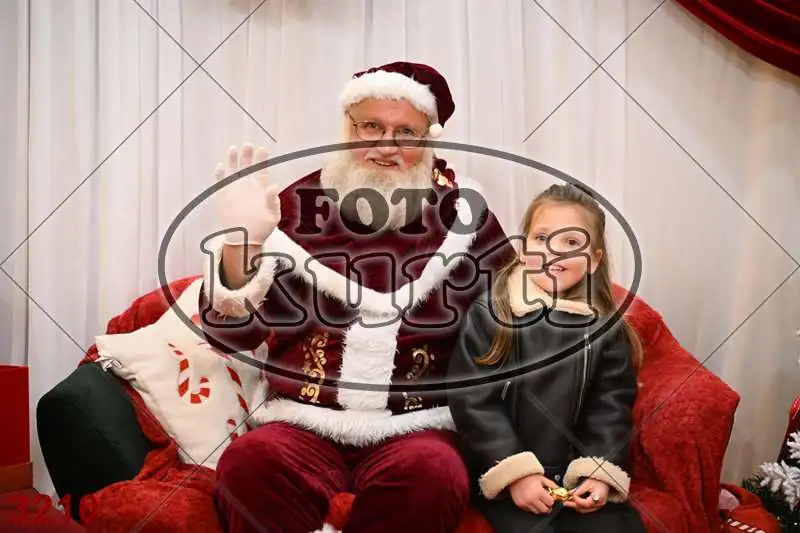 20.12. 15 00 DO 20 00 11 - FotoKurti