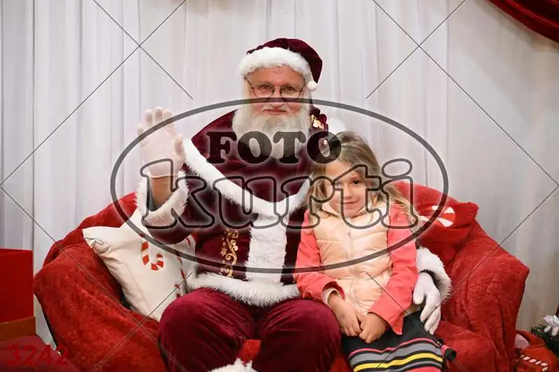 20.12. 15 00 DO 20 00 7 - FotoKurti