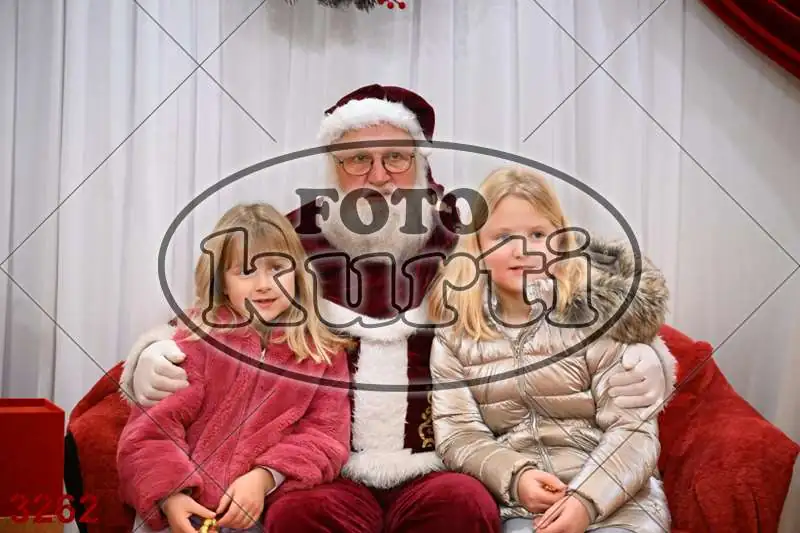 20.12. 15 00 DO 20 00 3 - FotoKurti