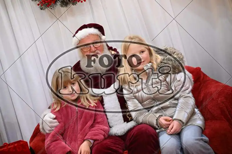 20.12. 15 00 DO 20 00 4 - FotoKurti