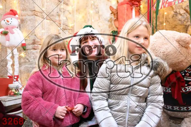 20.12. 15 00 DO 20 00 9 - FotoKurti