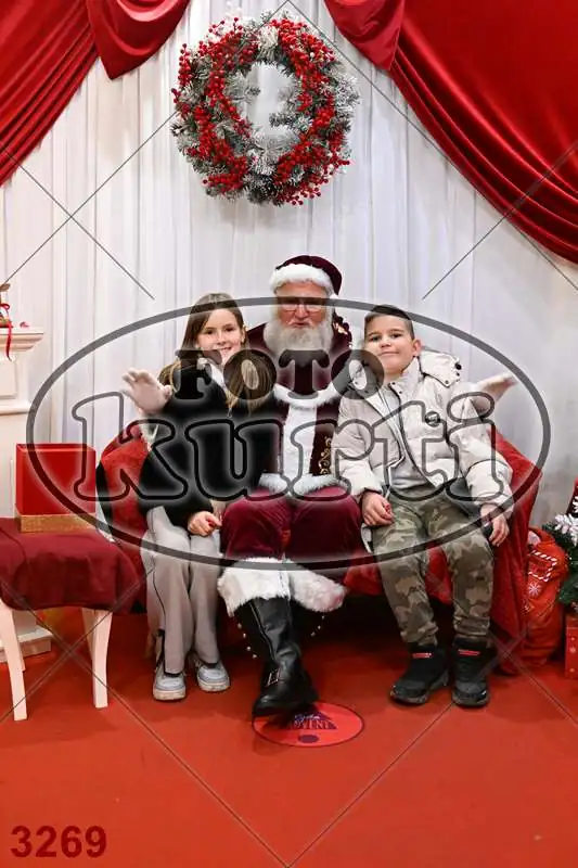 20.12. 15 00 DO 20 00 10 - FotoKurti