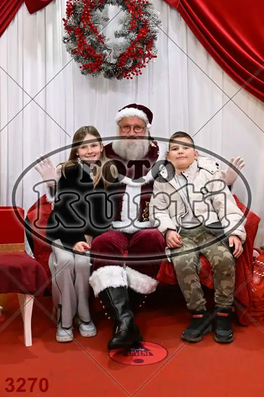 20.12. 15 00 DO 20 00 11 - FotoKurti