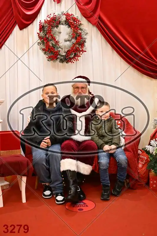 20.12. 15 00 DO 20 00 8 - FotoKurti