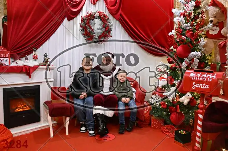 20.12. 15 00 DO 20 00 1 - FotoKurti