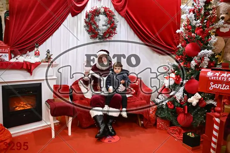 20.12. 15 00 DO 20 00 12 - FotoKurti