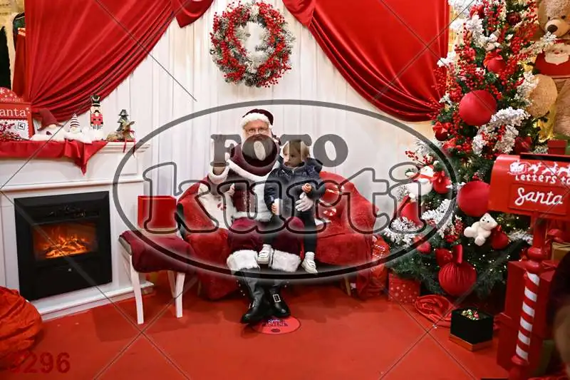 20.12. 15 00 DO 20 00 1 - FotoKurti