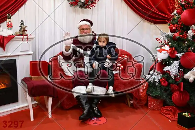 20.12. 15 00 DO 20 00 2 - FotoKurti