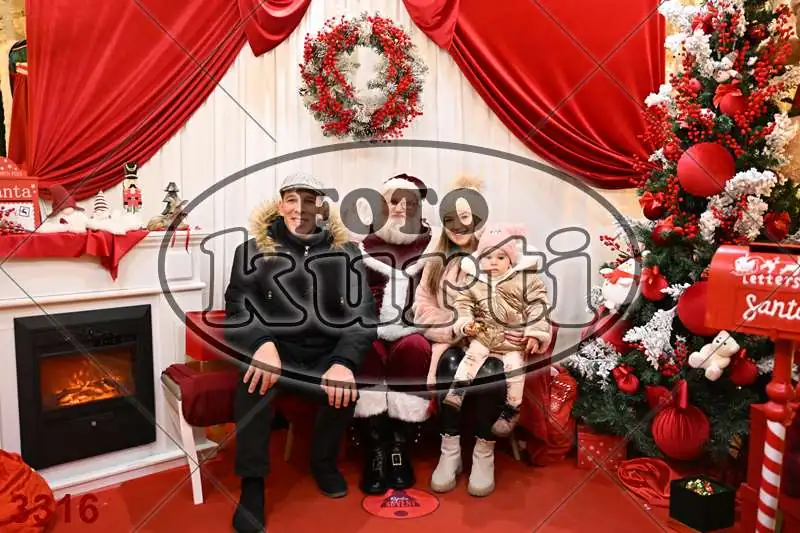 20.12. 15 00 DO 20 00 9 - FotoKurti