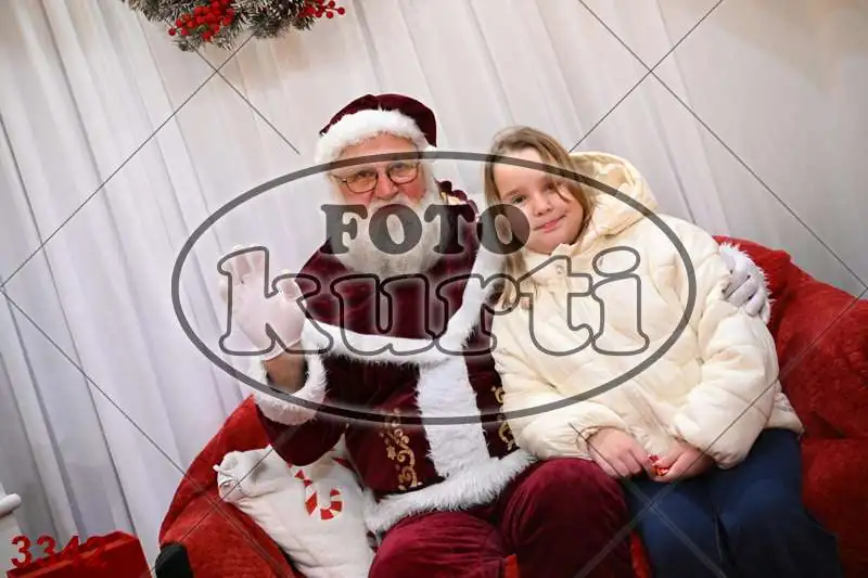 20.12. 15 00 DO 20 00 11 - FotoKurti