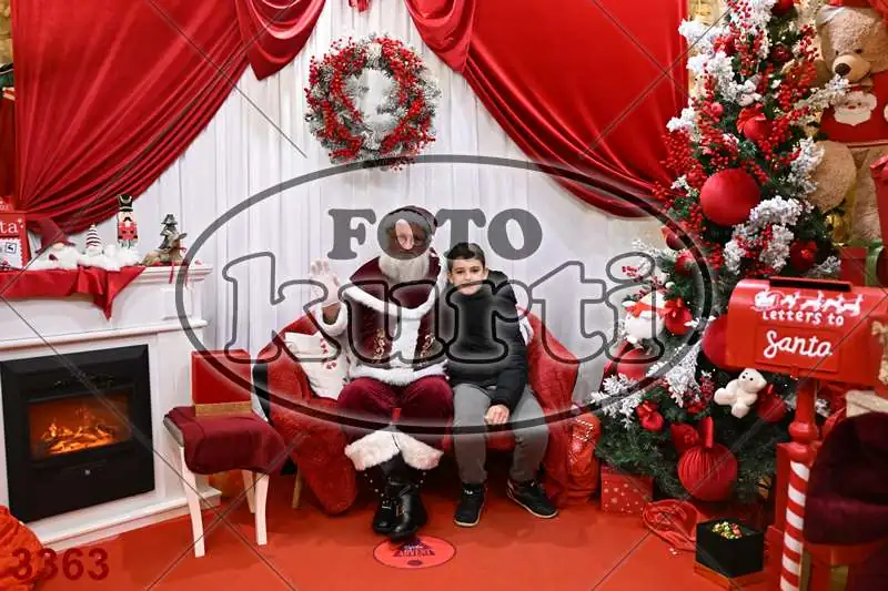 20.12. 15 00 DO 20 00 8 - FotoKurti