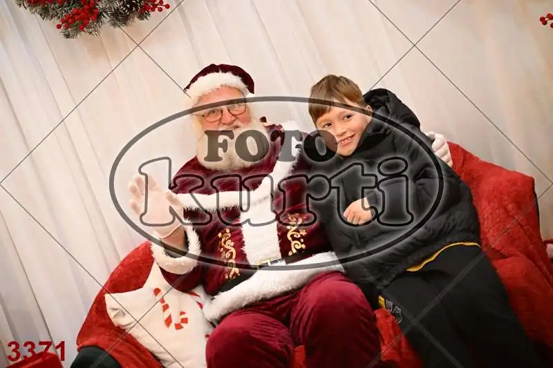 20.12. 15 00 DO 20 00 4 - FotoKurti