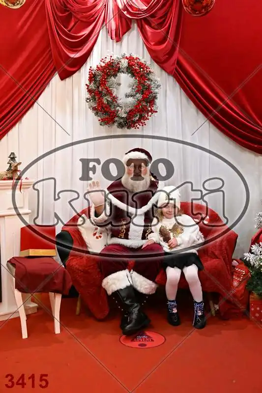 20.12. 15 00 DO 20 00 12 - FotoKurti