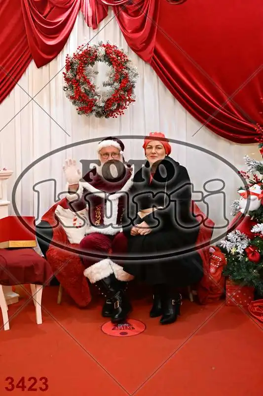 20.12. 15 00 DO 20 00 8 - FotoKurti