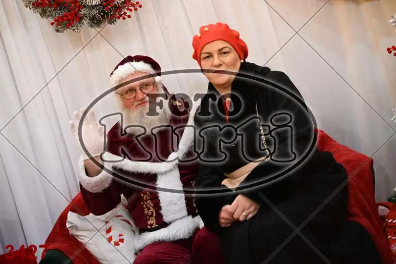 20.12. 15 00 DO 20 00 12 - FotoKurti