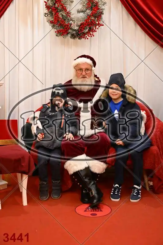 20.12. 15 00 DO 20 00 2 - FotoKurti