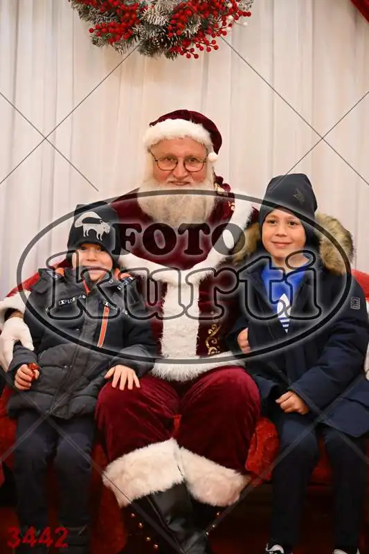 20.12. 15 00 DO 20 00 3 - FotoKurti