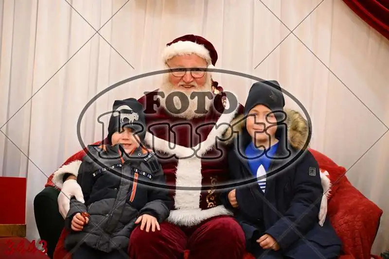 20.12. 15 00 DO 20 00 4 - FotoKurti