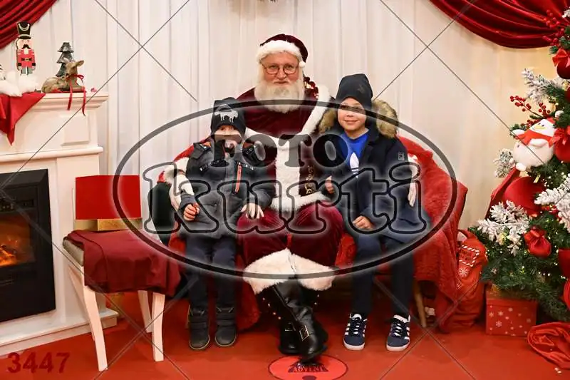 20.12. 15 00 DO 20 00 8 - FotoKurti
