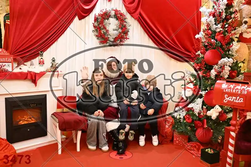 20.12. 15 00 DO 20 00 10 - FotoKurti
