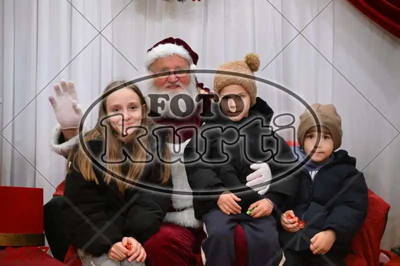 20.12. 15 00 DO 20 00 2 - FotoKurti