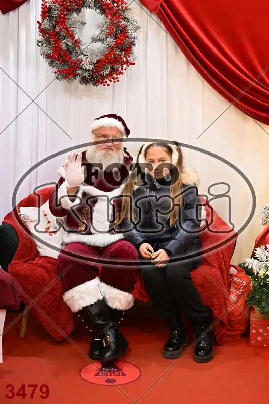 20.12. 15 00 DO 20 00 4 - FotoKurti
