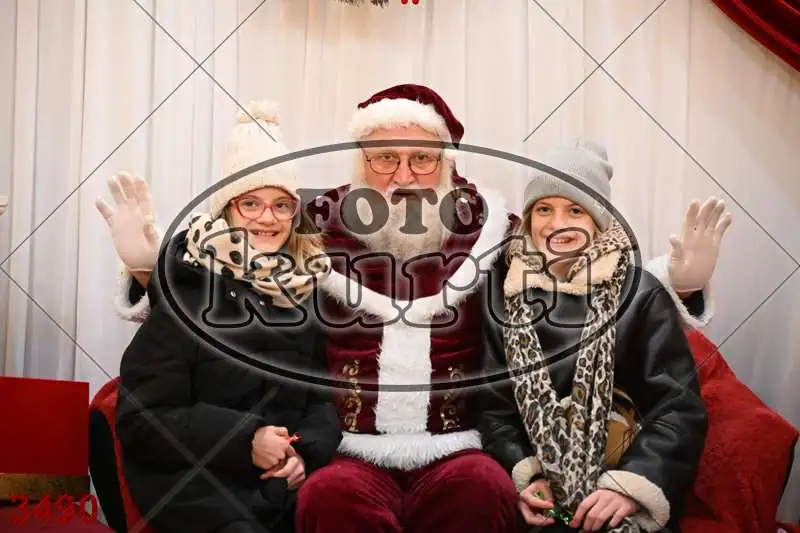 20.12. 15 00 DO 20 00 3 - FotoKurti