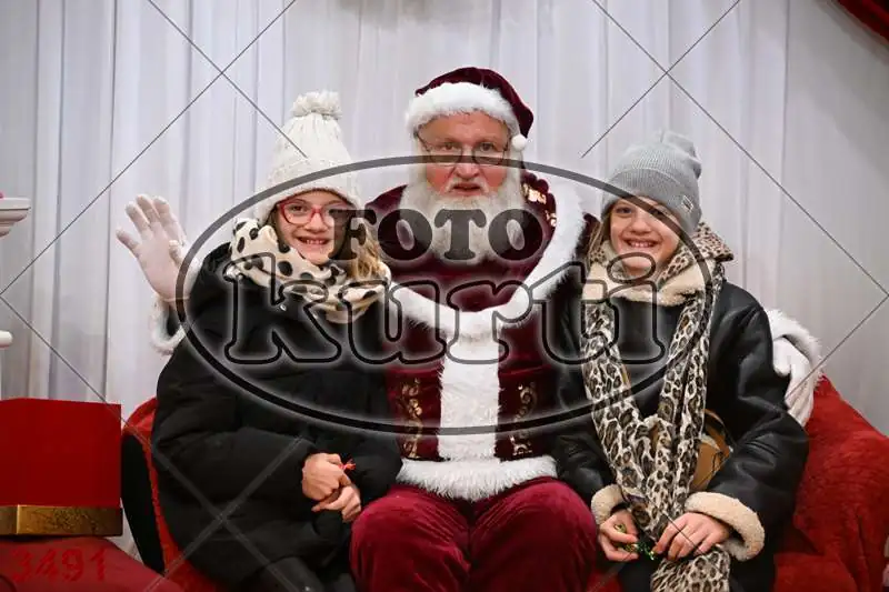 20.12. 15 00 DO 20 00 4 - FotoKurti