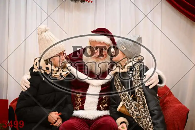 20.12. 15 00 DO 20 00 12 - FotoKurti