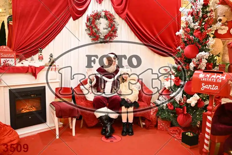 20.12. 15 00 DO 20 00 10 - FotoKurti