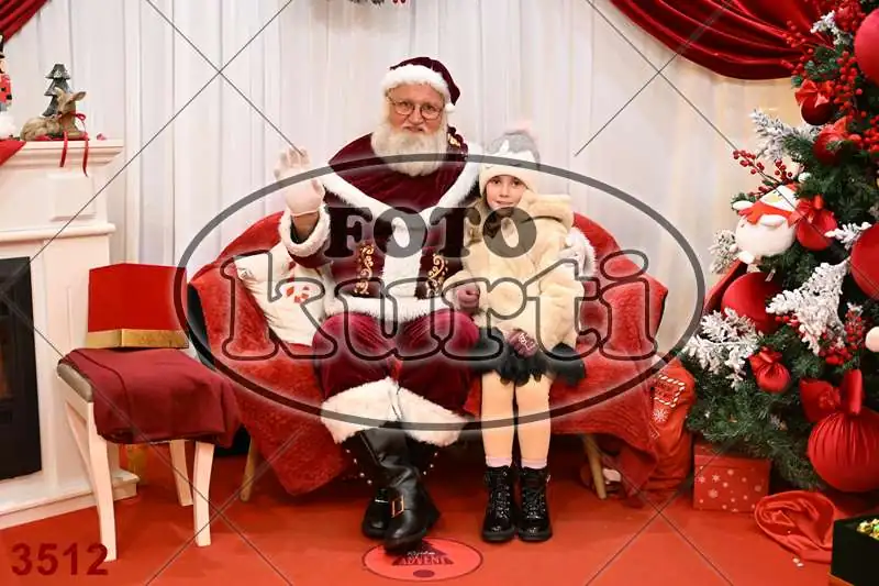 20.12. 15 00 DO 20 00 1 - FotoKurti
