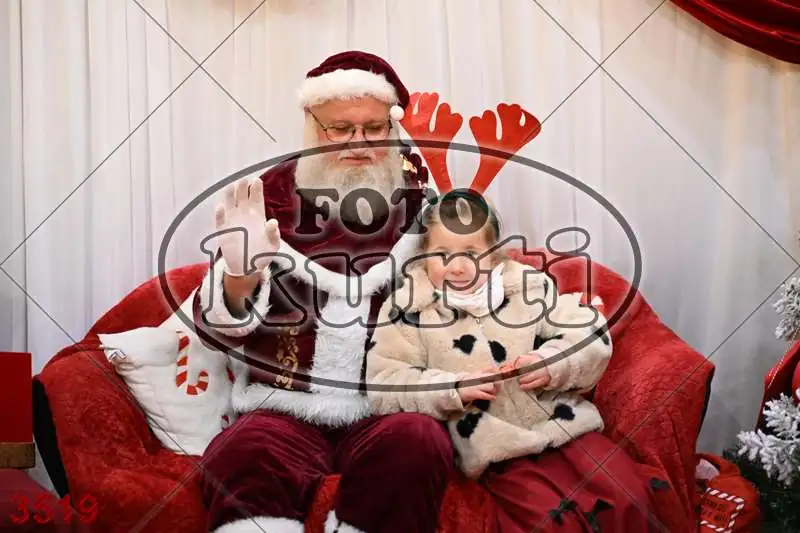 20.12. 15 00 DO 20 00 8 - FotoKurti