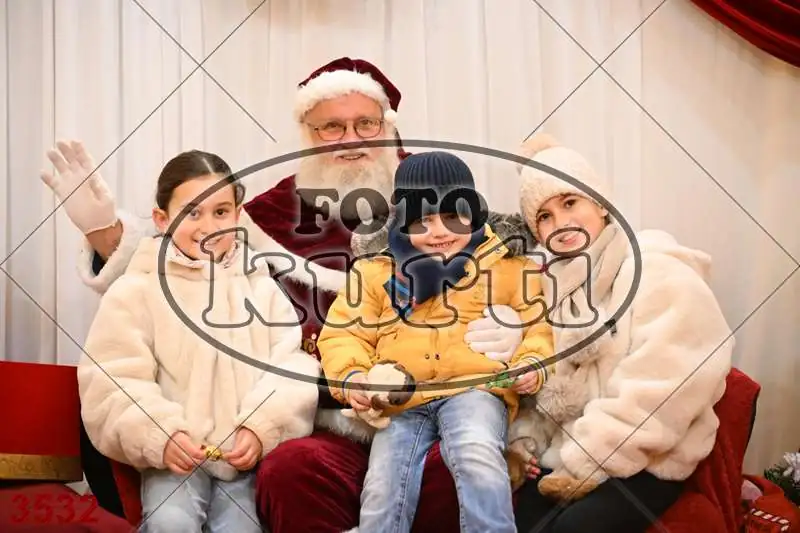 20.12. 15 00 DO 20 00 9 - FotoKurti