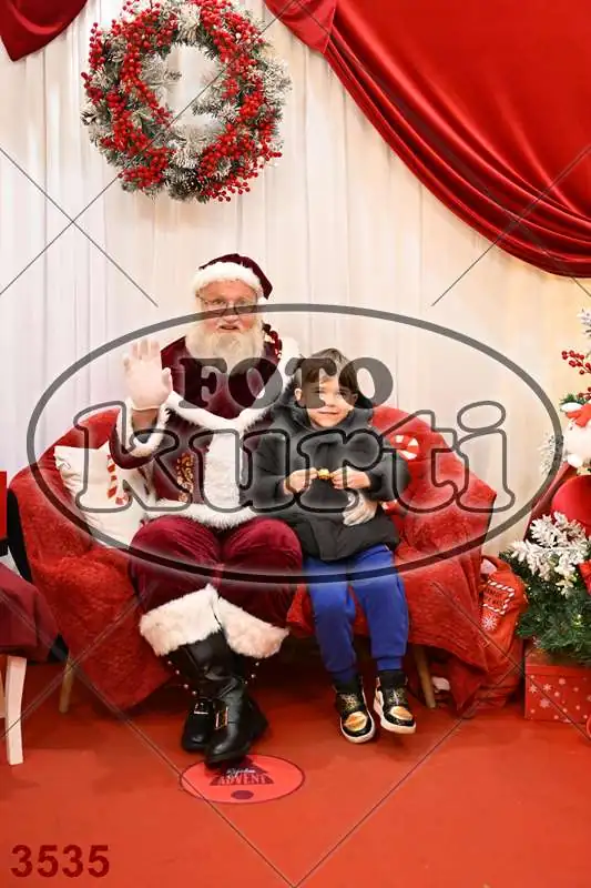 20.12. 15 00 DO 20 00 12 - FotoKurti