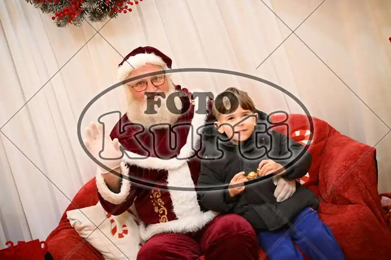 20.12. 15 00 DO 20 00 4 - FotoKurti