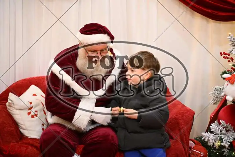 20.12. 15 00 DO 20 00 12 - FotoKurti