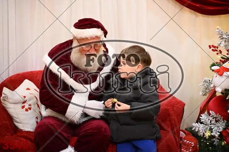 20.12. 15 00 DO 20 00 1 - FotoKurti