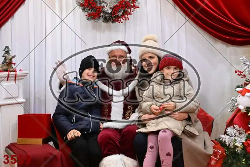 20.12. 15 00 DO 20 00 12 - FotoKurti