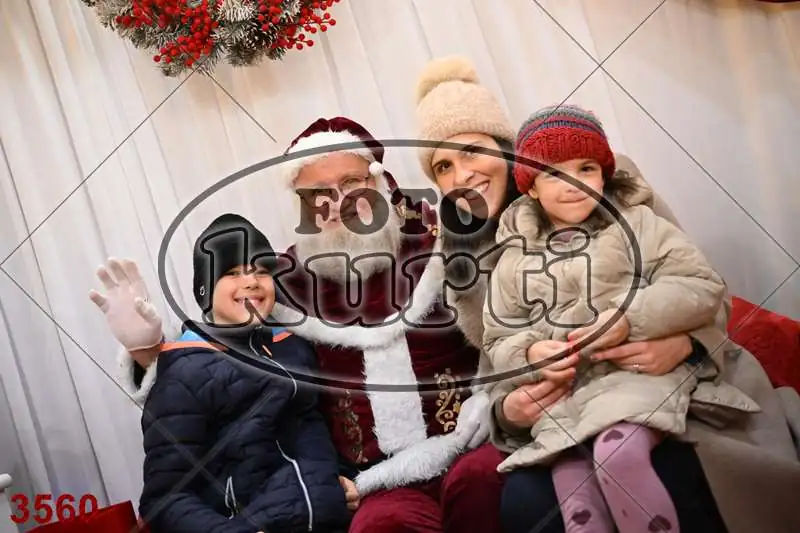 20.12. 15 00 DO 20 00 1 - FotoKurti