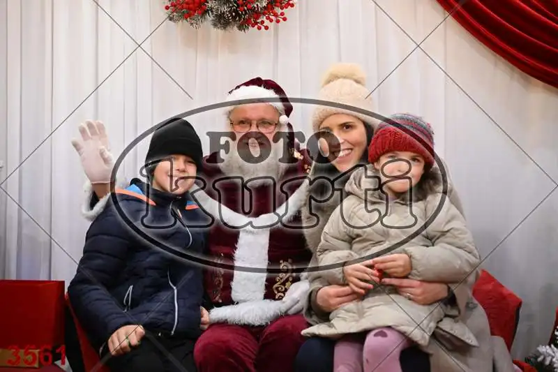 20.12. 15 00 DO 20 00 2 - FotoKurti