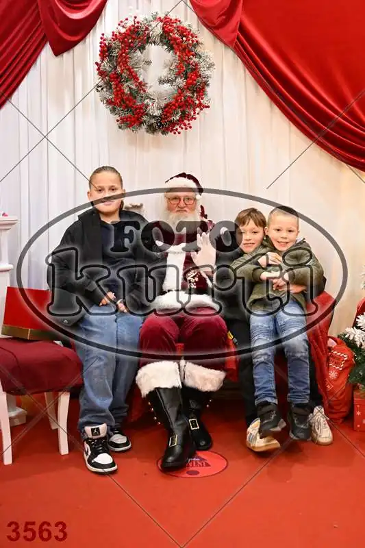 20.12. 15 00 DO 20 00 4 - FotoKurti