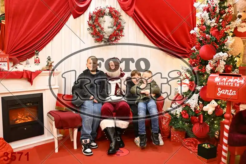 20.12. 15 00 DO 20 00 12 - FotoKurti