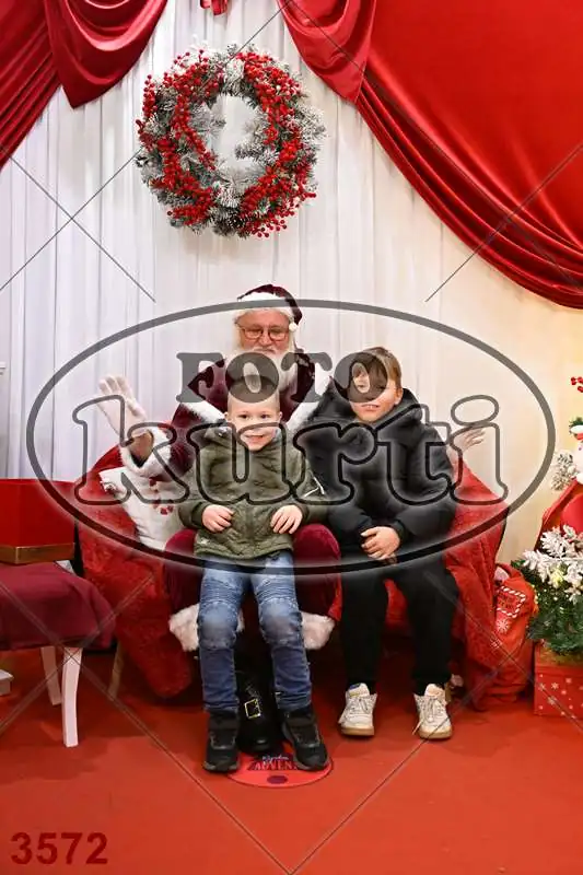 20.12. 15 00 DO 20 00 1 - FotoKurti