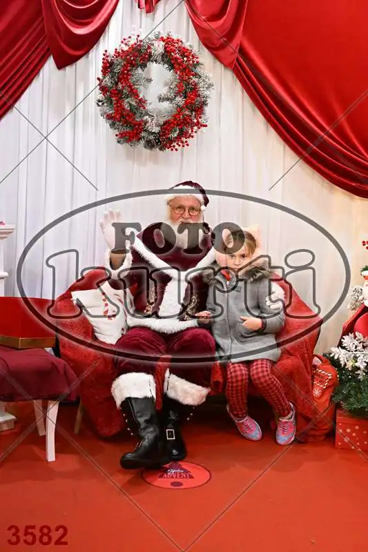 20.12. 15 00 DO 20 00 11 - FotoKurti