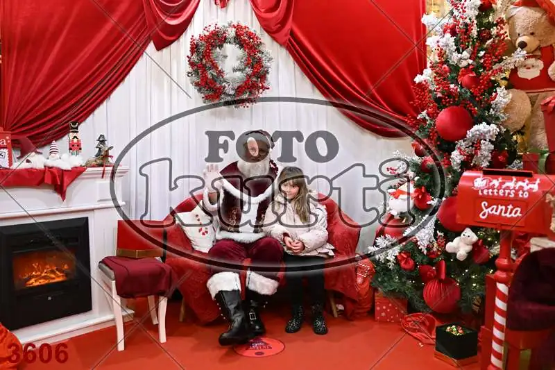 20.12. 15 00 DO 20 00 10 - FotoKurti