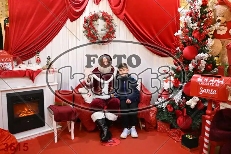 20.12. 15 00 DO 20 00 6 - FotoKurti