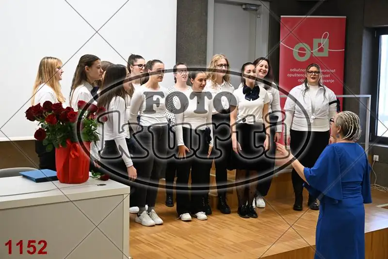 12:30 h 9 - FotoKurti